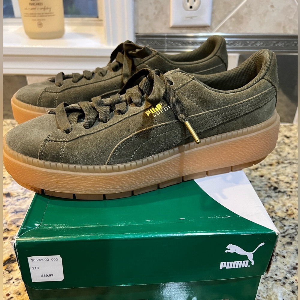 Women’s Olive Suede Platform Puma Sneaker